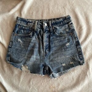 Distressed high waisted shorts